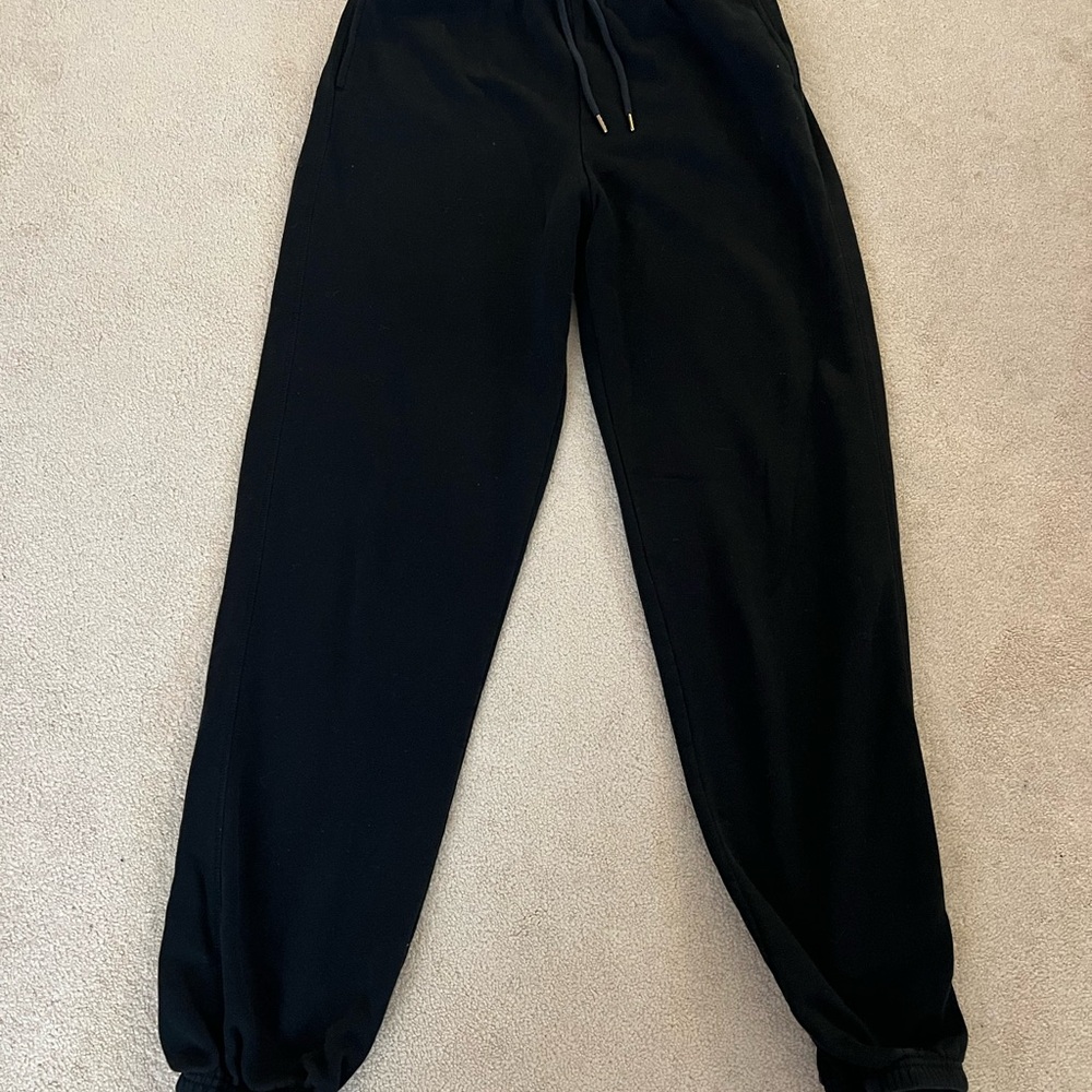 Old Navy Black Sweatpants Relaxed Fit Elastic Cuffs